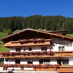 Bergkristall Frühstückspension 3*