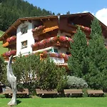 Bergkristall Frühstückspension 3*