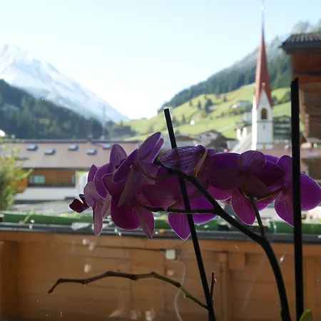 فندق مبيت وإفطار Bergkristall 3*