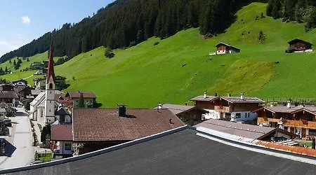 Alojamento de Acomodação e Pequeno-almoço Bergkristall Tux