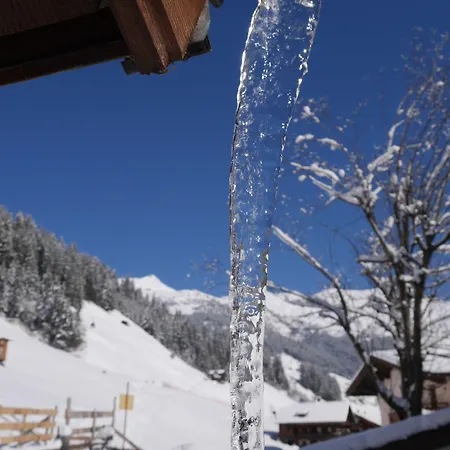 Alojamento de Acomodação e Pequeno-almoço Bergkristall