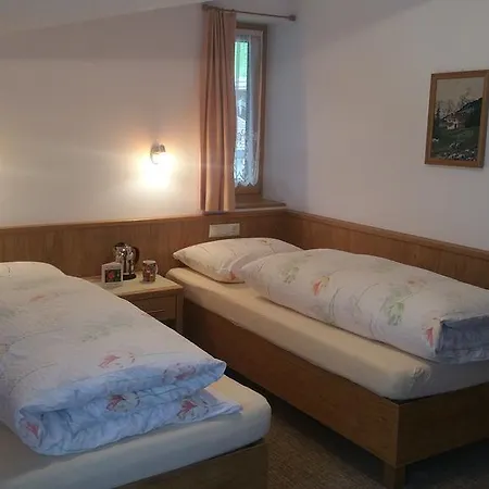 Bed & Breakfast Bergkristall 2*